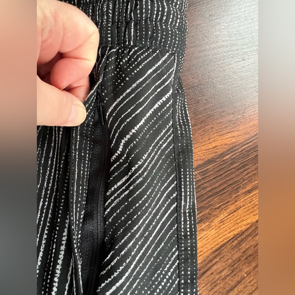 Athleta Arrival Pants Women’s 8 Black Amara Stripe 586939 Pull On Travel Pull On - Picture 7 of 12